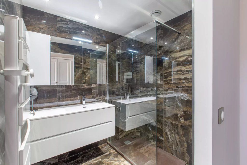 Apartment in Villefranche-sur-Mer, France, 162 m² - picture 12