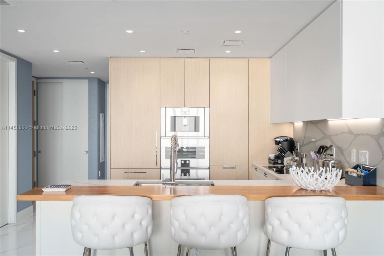 Piso en Miami, Estados Unidos, 140 m² - imagen 11