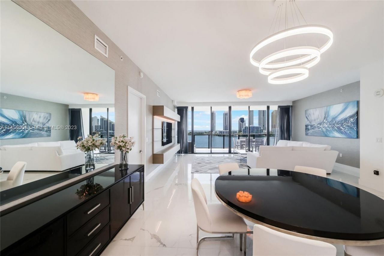 Flat in Miami, USA, 250 m² - picture 6
