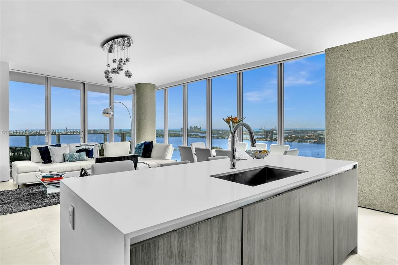 Piso en Miami, Estados Unidos, 170 m² - imagen 2