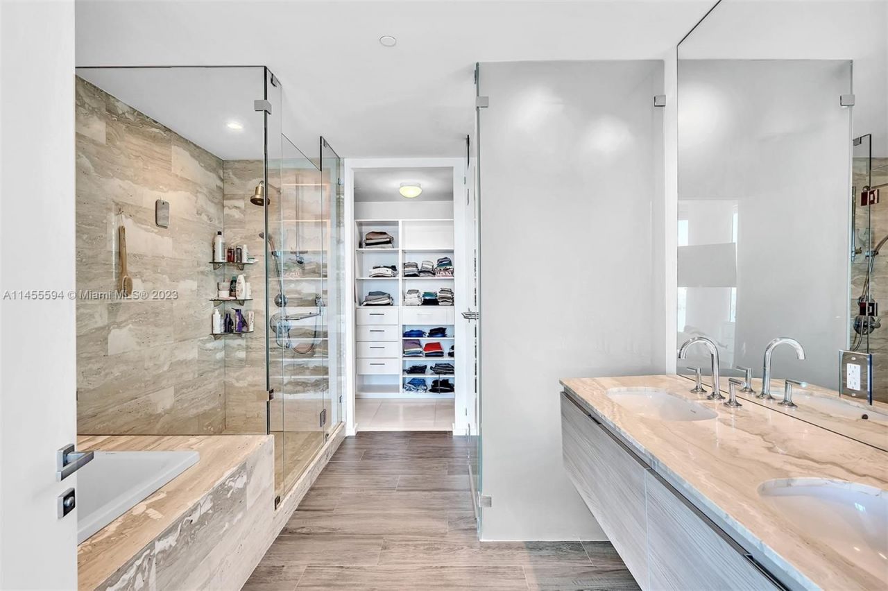 Piso en Miami, Estados Unidos, 170 m² - imagen 13