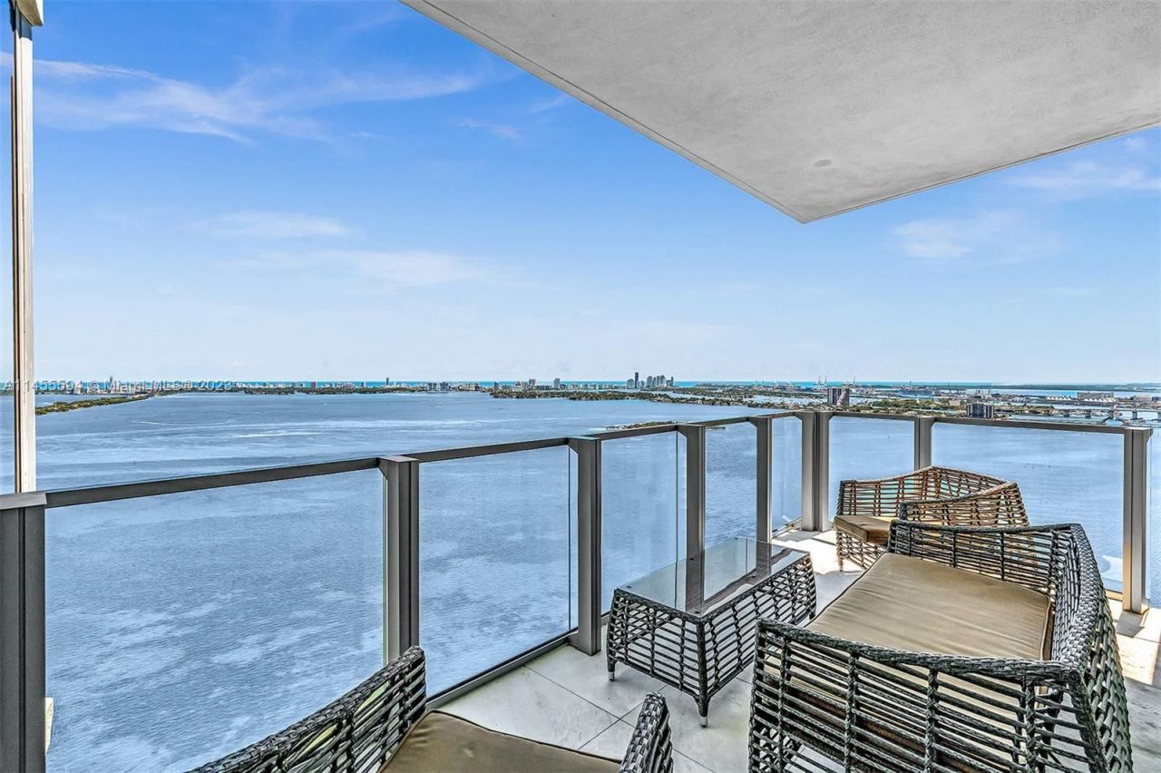 Piso en Miami, Estados Unidos, 170 m² - imagen 11