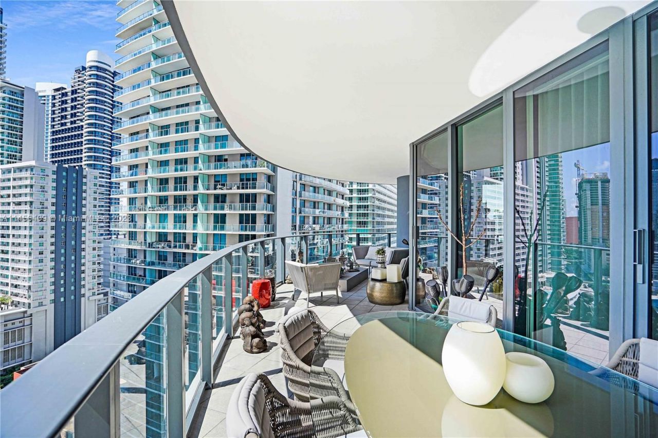 Flat in Miami, USA, 180 m² - picture 5
