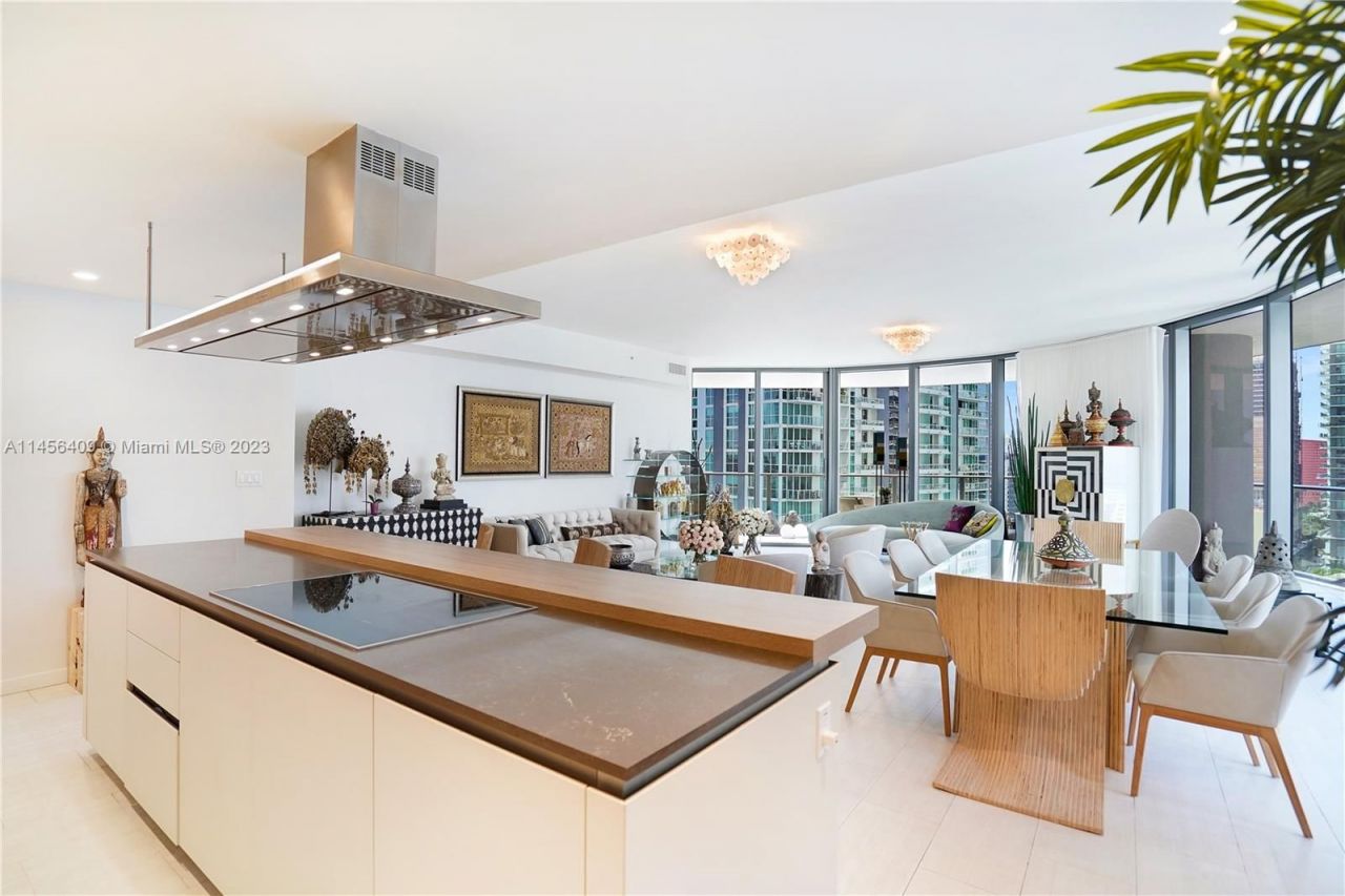 Flat in Miami, USA, 180 m² - picture 4