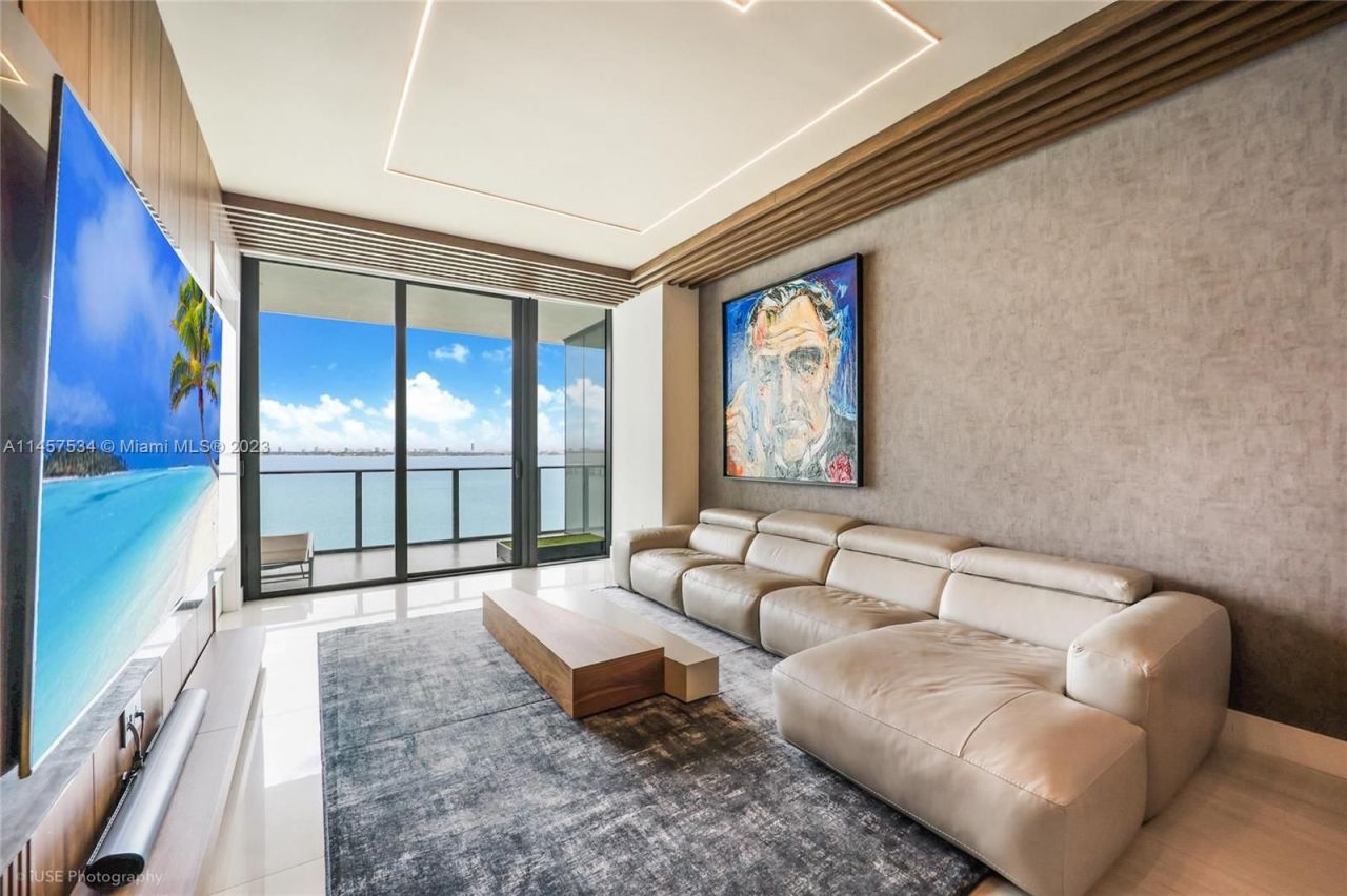 Piso en Miami, Estados Unidos, 110 m² - imagen 3
