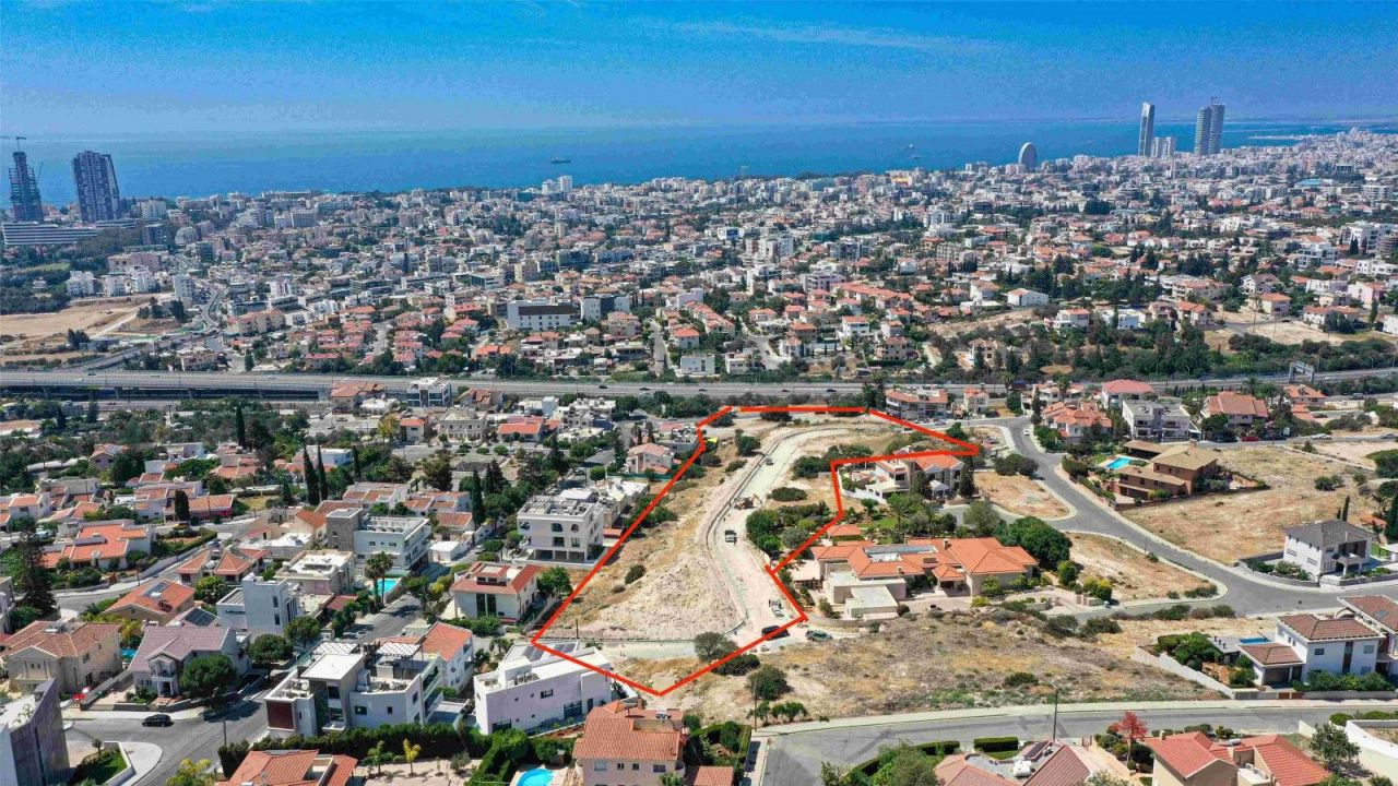 Land in Limassol, Cyprus, 535 m² - picture 1