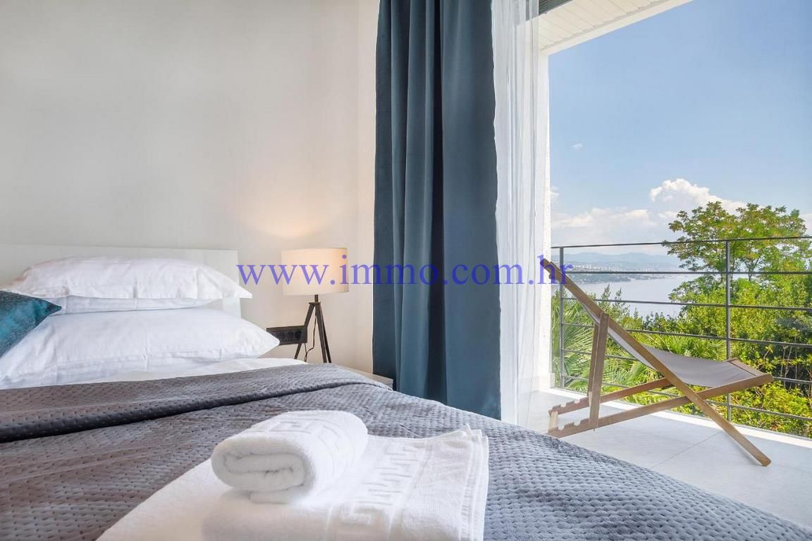 Villa a Opatija, Croazia, 250 m² - foto 11