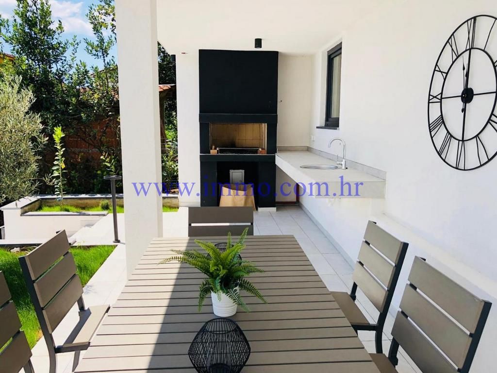 Villa a Opatija, Croazia, 250 m² - foto 14