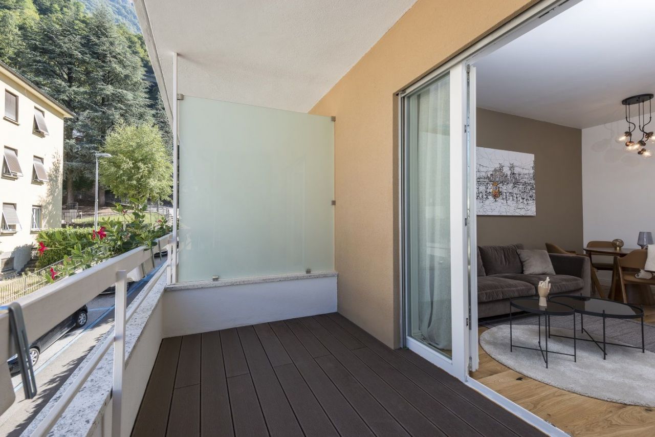 Apartment in Campione d'Italia, Italien, 81 m² - Foto 2