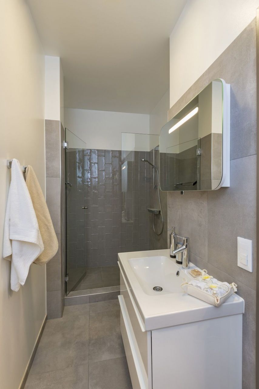 Apartment in Campione d'Italia, Italien, 81 m² - Foto 10