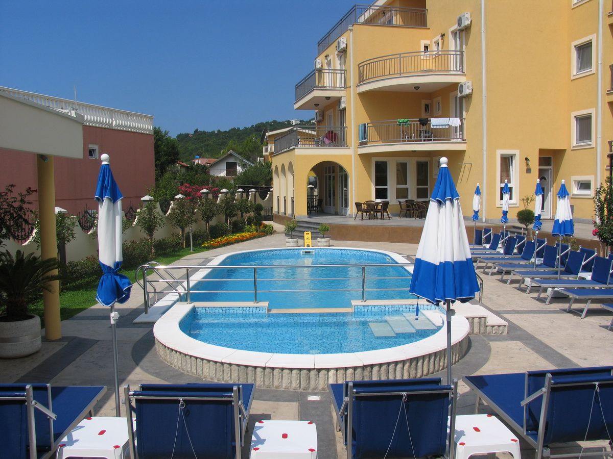 Hotel in Sutomore, Montenegro, 1 069 m² - Foto 1