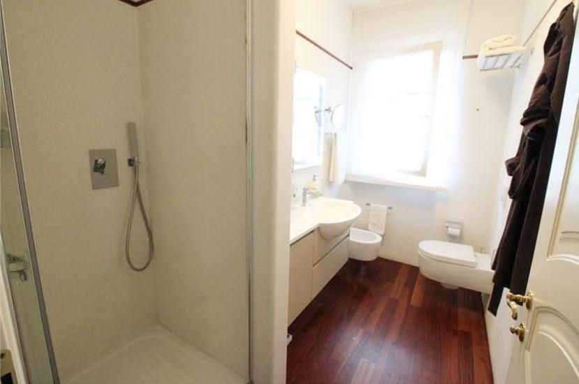 Villa in Forte dei Marmi, Italy, 200 m² - picture 17