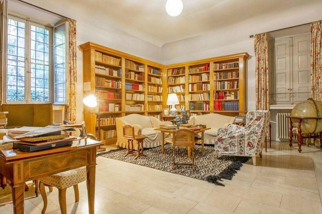 Palazzo a Massarosa, Italia, 1 180 m² - foto 12