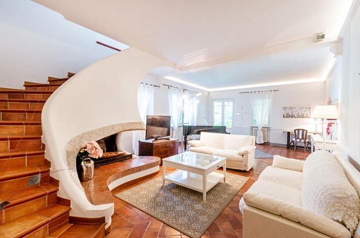 Villa in Forte dei Marmi, Italy, 470 m² - picture 11