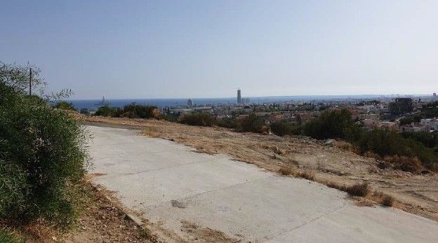 Land in Limassol, Cyprus, 1 294 m² - picture 1