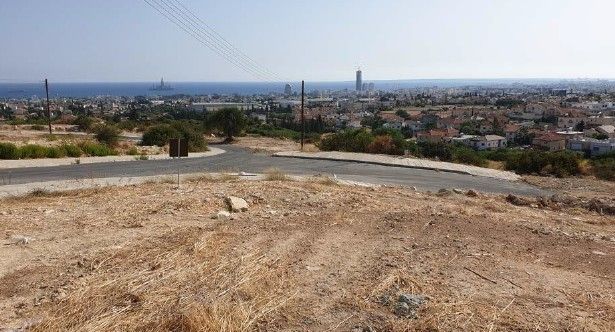 Land in Limassol, Cyprus, 732 m² - picture 1