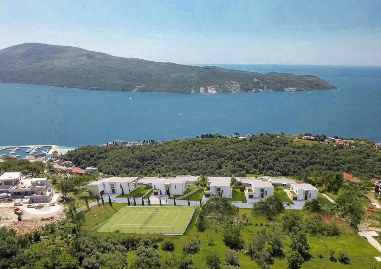 Villa à Herceg-Novi, Monténégro, 232 m² - image 1