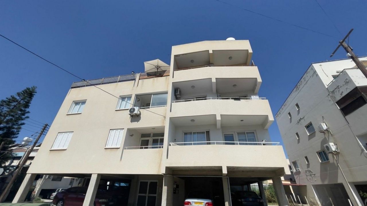 Apartment in Larnaca, Cyprus, 91 m² - picture 1