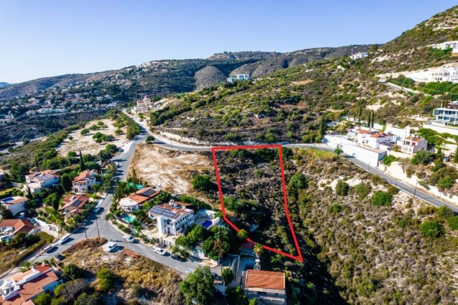 Terreno en Pafos, Chipre, 3 345 m² - imagen 1