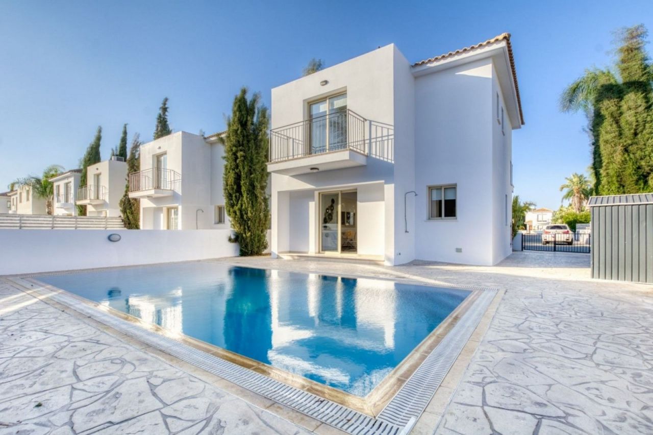 Villa à Protaras, Chypre, 130 m² - image 1