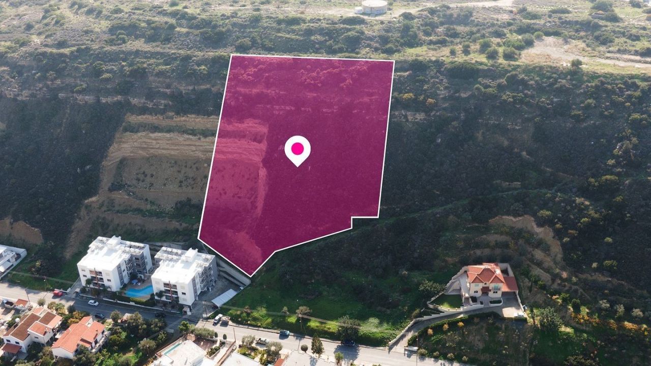 Land in Limassol, Cyprus, 5 332 m² - picture 1