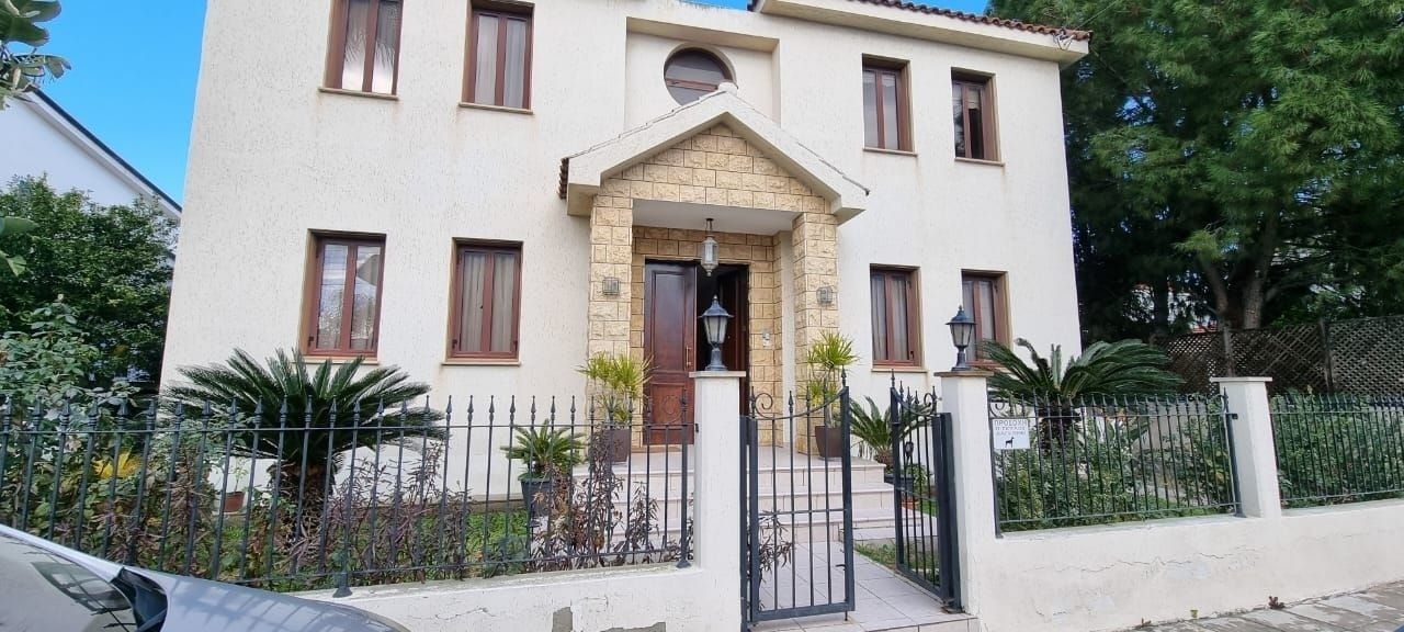 Maison urbaine à Larnaca, Chypre, 220 m² - image 1