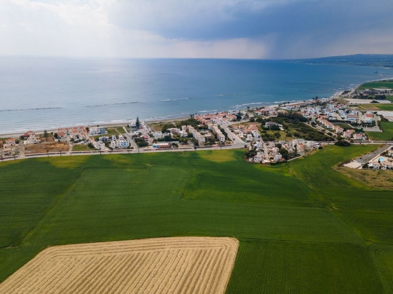 Terrain à Larnaca, Chypre, 14 580 m² - image 1