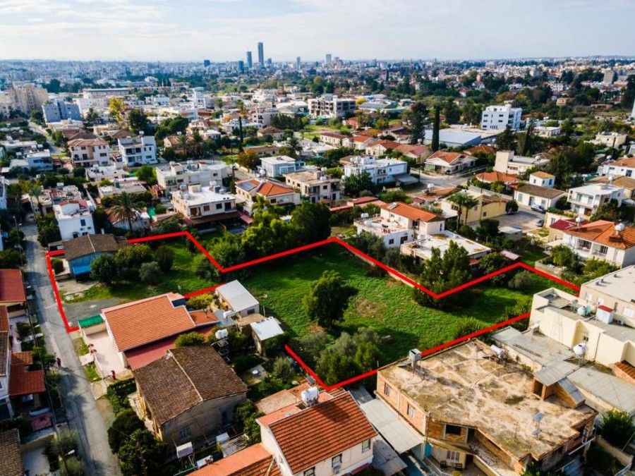 Grundstück in Nikosia, Zypern, 3 225 m² - Foto 1