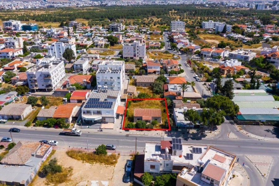 Terreno en Nicosia, Chipre, 716 m² - imagen 1