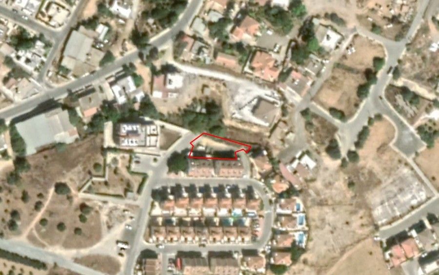 Terrain à Larnaca, Chypre, 420 m² - image 1