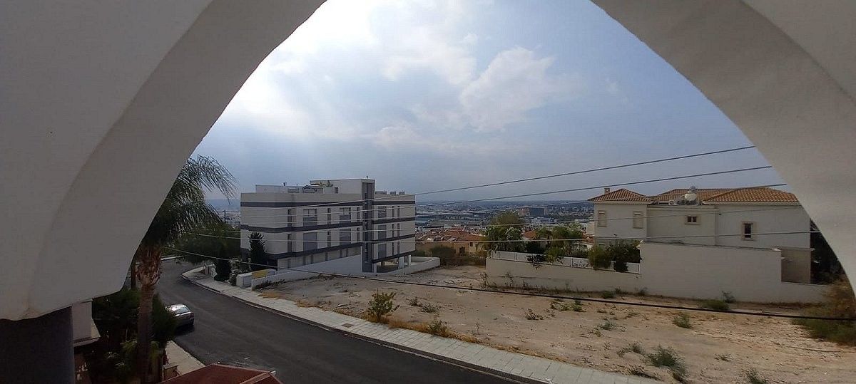 Stadthaus in Limassol, Zypern, 600 m² - Foto 1