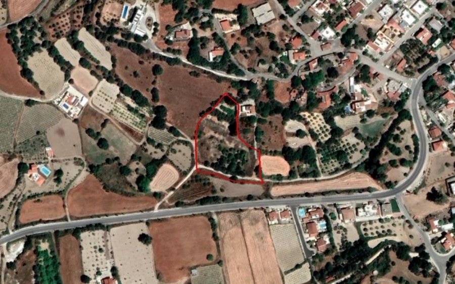 Grundstück in Paphos, Zypern, 5 686 m² - Foto 1