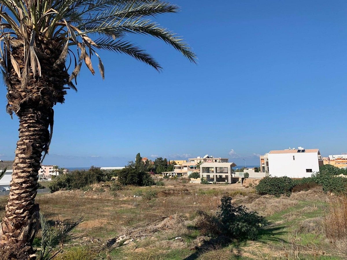 Terrain à Paphos, Chypre, 1 894 m² - image 1