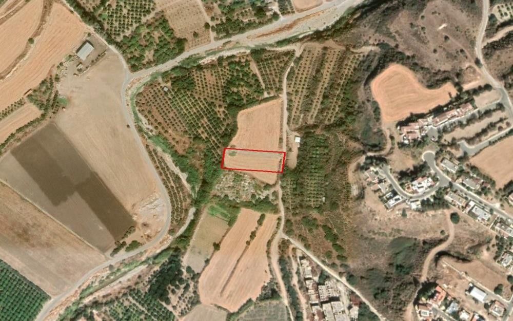 Land in Paphos, Cyprus, 2 676 m² - picture 1