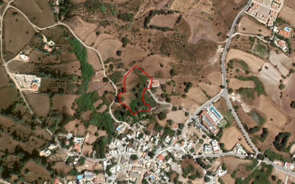 Terrain à Paphos, Chypre, 6 355 m² - image 1