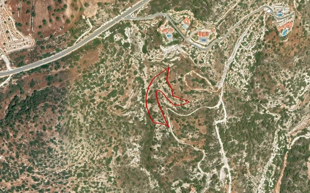 Terrain à Paphos, Chypre, 6 689 m² - image 1