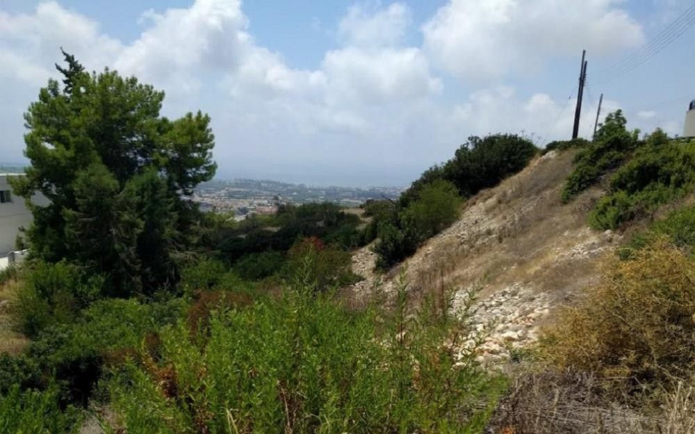 Terrain à Paphos, Chypre, 2 272 m² - image 1