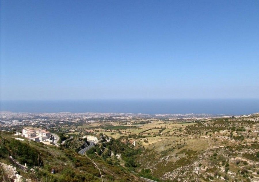 Terrain à Paphos, Chypre, 692 m² - image 1