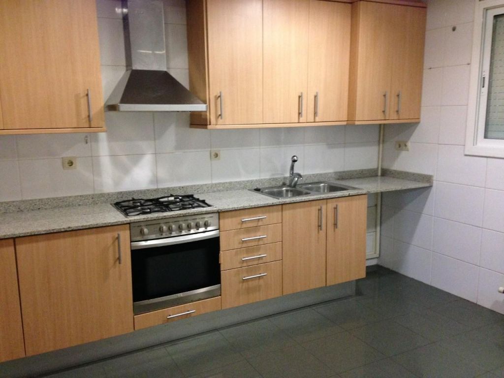 Appartement à Gava, Espagne, 118 m² - image 4