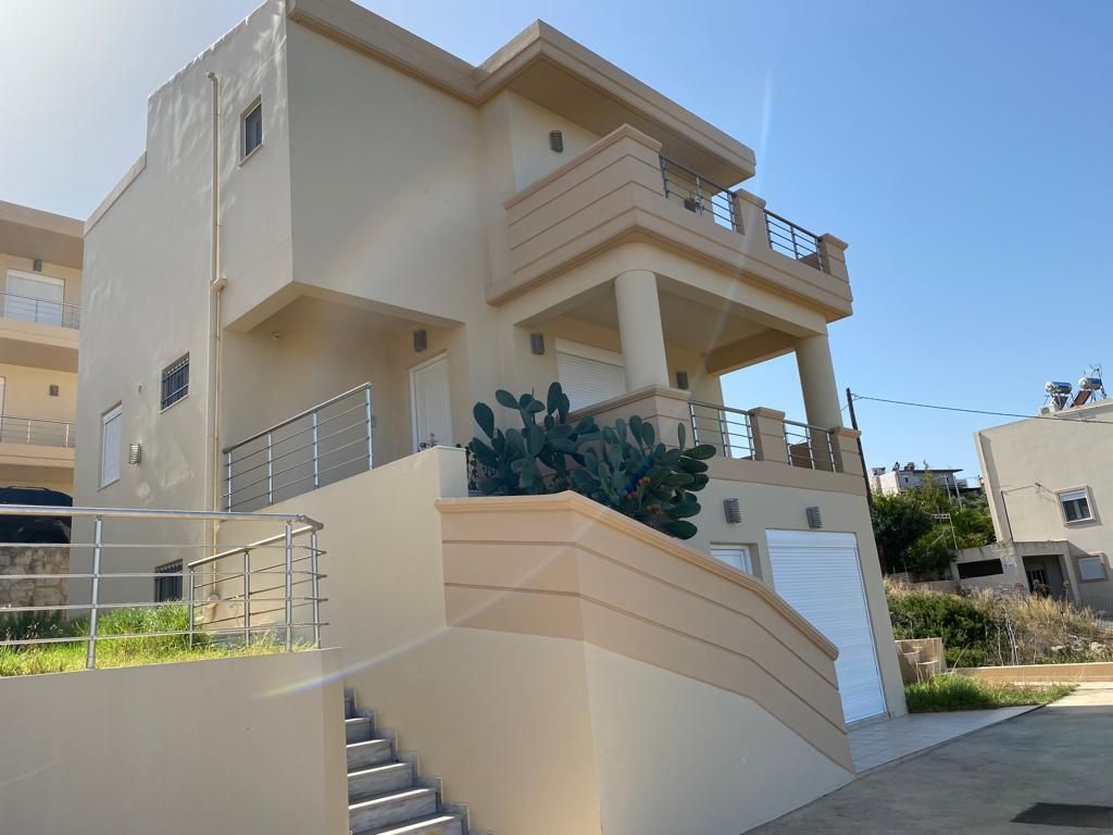 Maisonette in Chania, Greece, 200 m² - picture 1