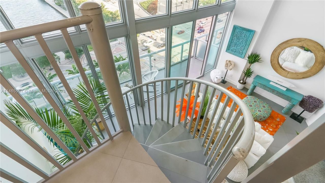 Piso en Miami, Estados Unidos, 100 m² - imagen 4