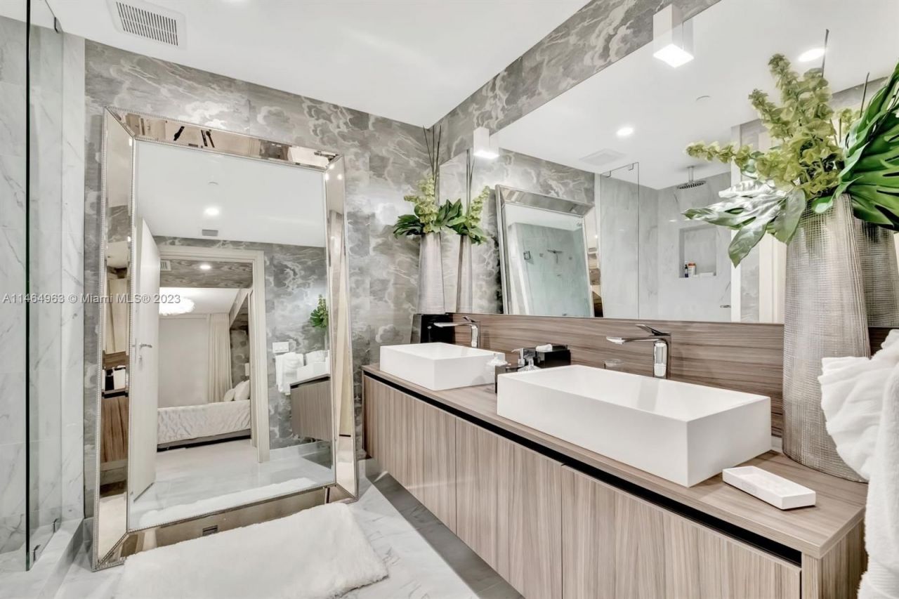 Piso en Miami, Estados Unidos, 90 m² - imagen 6