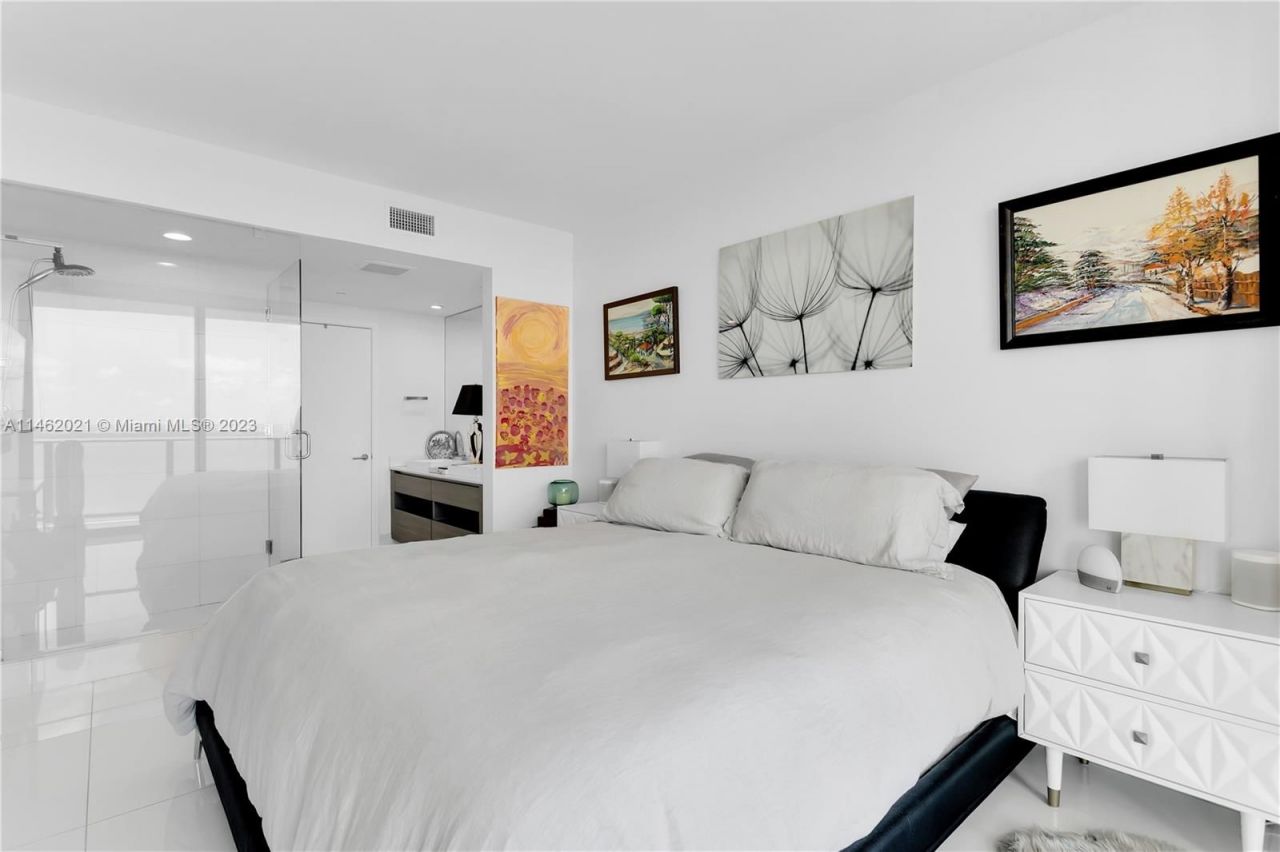 Flat in Miami, USA, 130 m² - picture 7