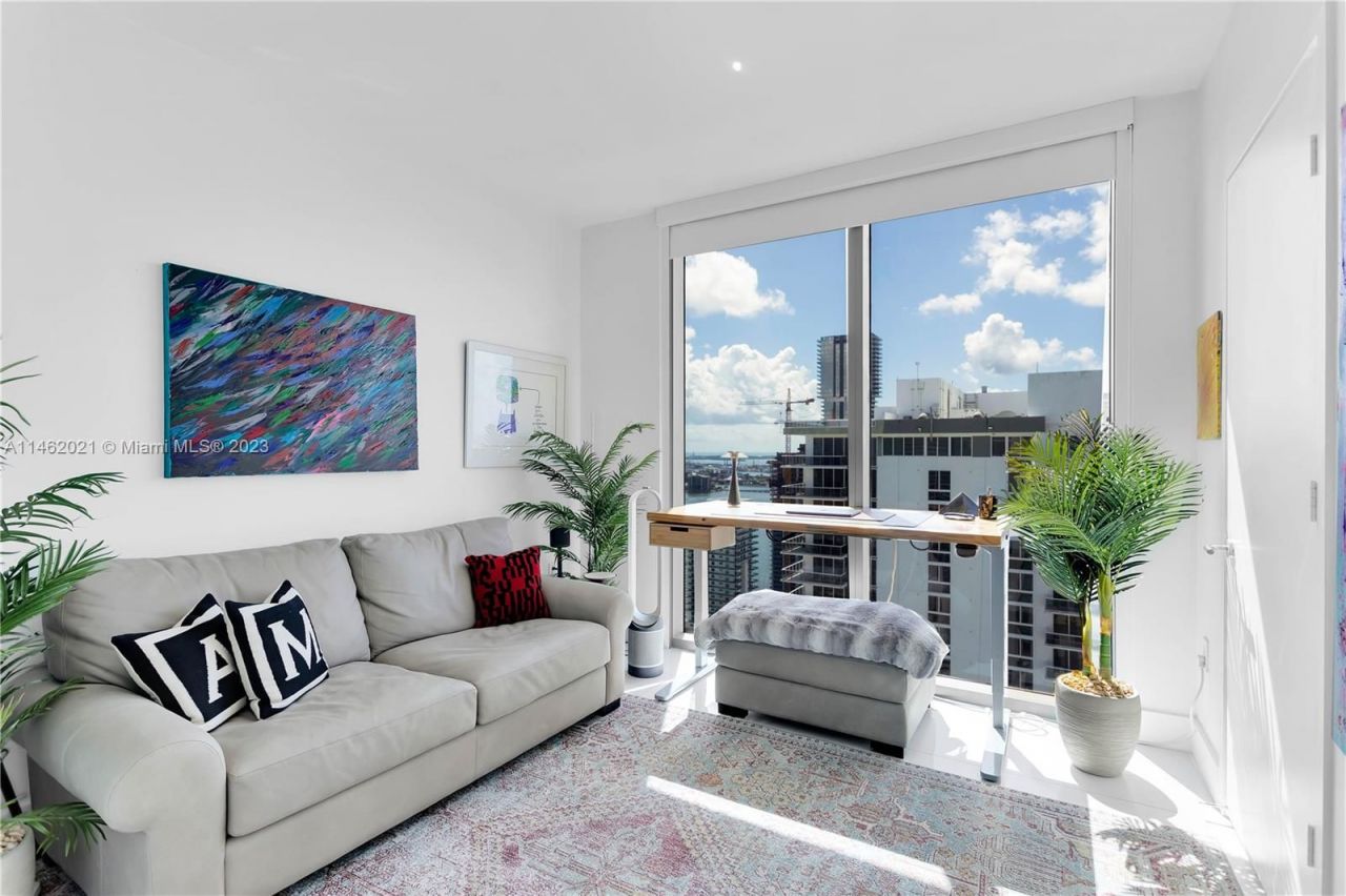 Flat in Miami, USA, 130 m² - picture 11