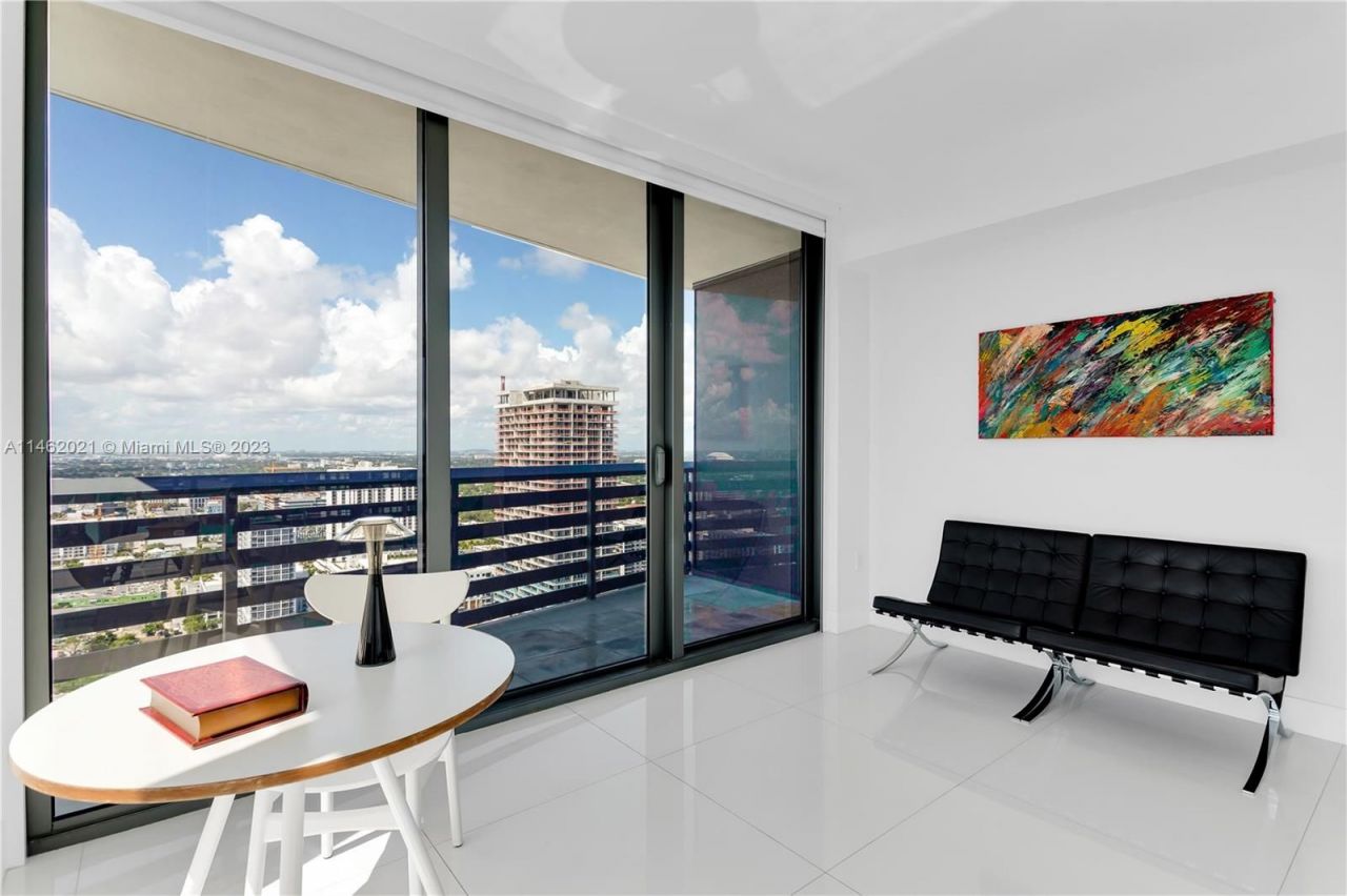 Flat in Miami, USA, 130 m² - picture 15