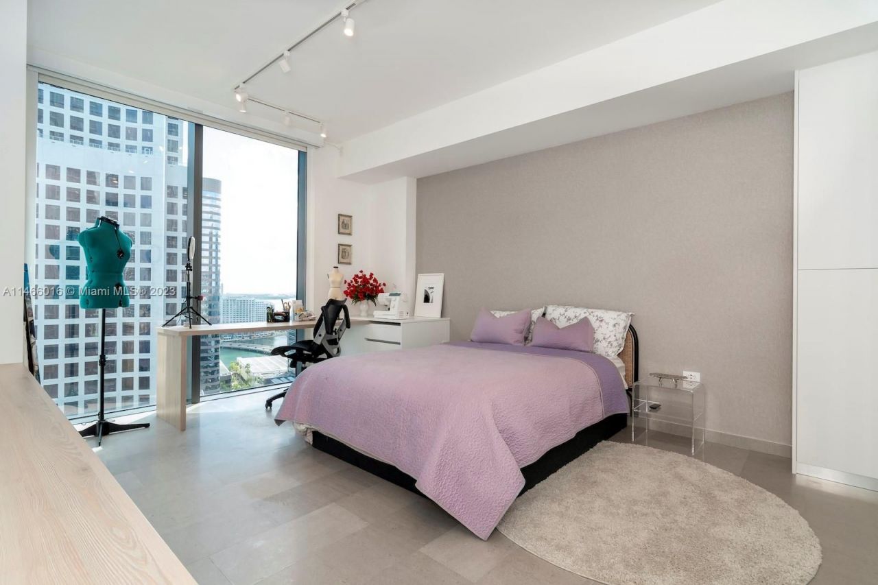 Flat in Miami, USA, 180 m² - picture 15