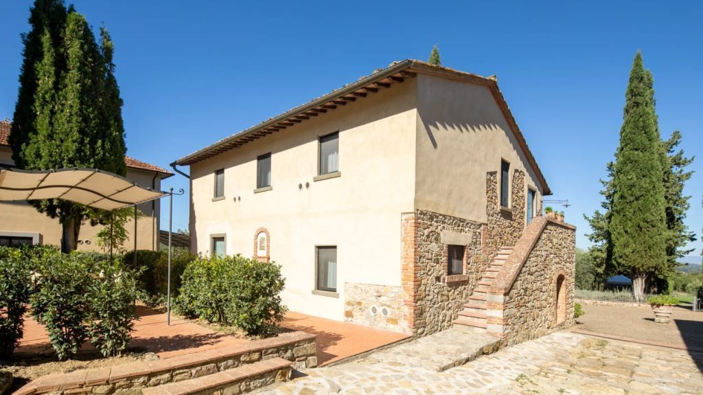 Casa di reddito ad Arezzo, Italia, 1 500 m² - foto 8