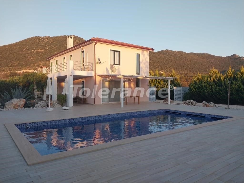 Villa en Kaş, Turquia, 250 m² - imagen 1