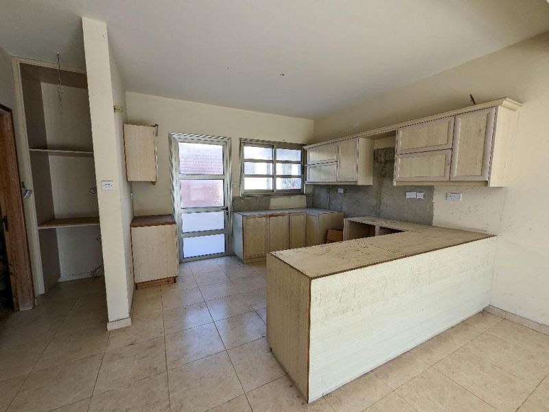 Casa di reddito a Paphos, Cipro, 674 m² - foto 12