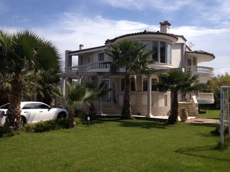 Villa in Thessaloniki, Greece, 450 m² - picture 1